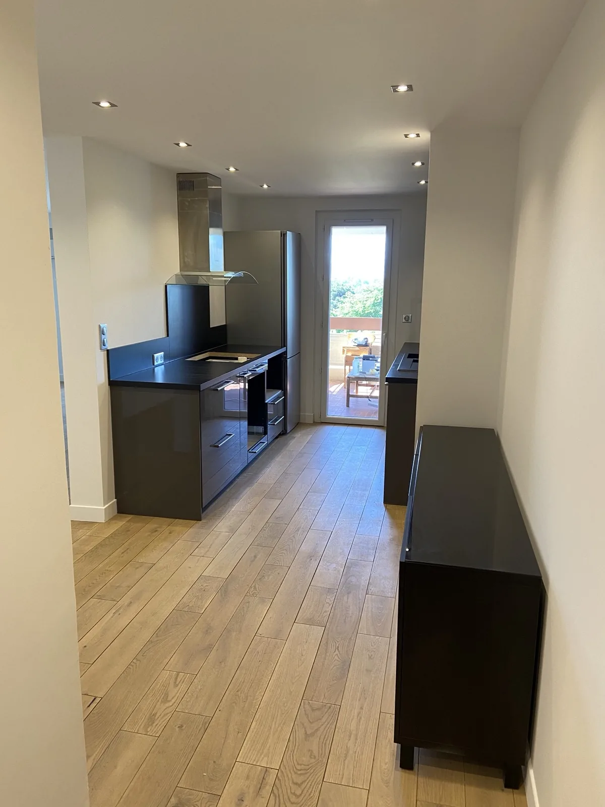 Appartement à Saint-Barnabé après les travaux, cuisine rénovée