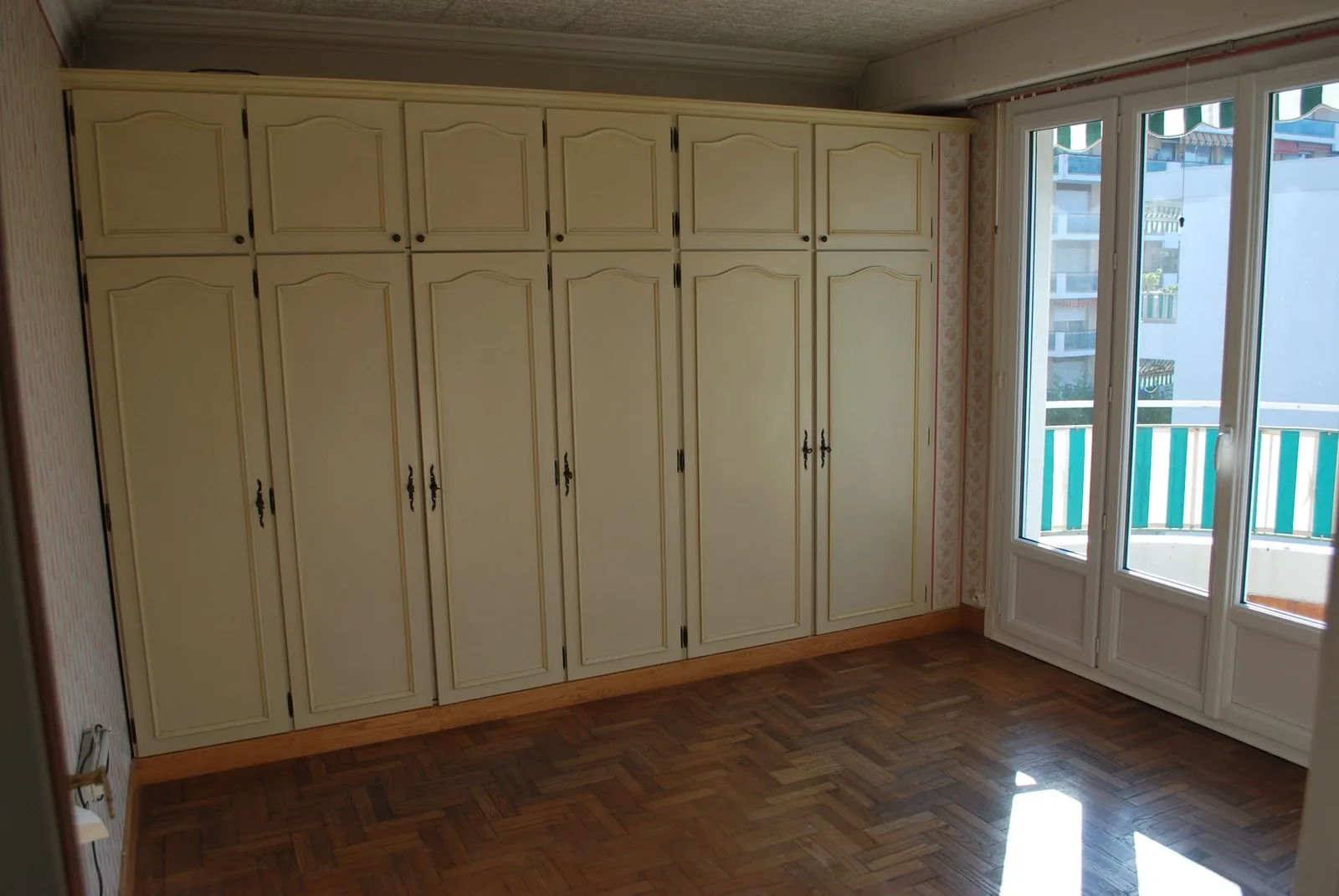 Appartement en bord de mer avant les travaux, circulation existante